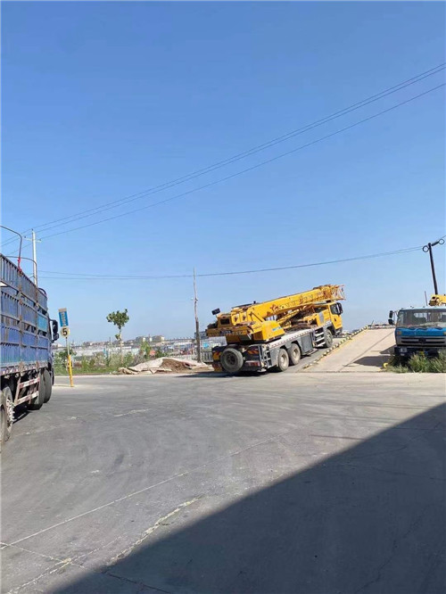 金乡县25吨吊车的租赁价格大概是多少？