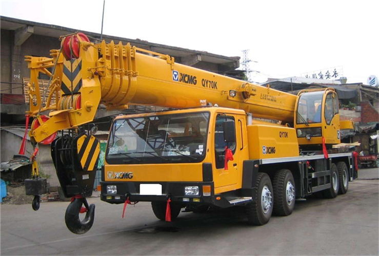 金乡县吊车出租选择重点